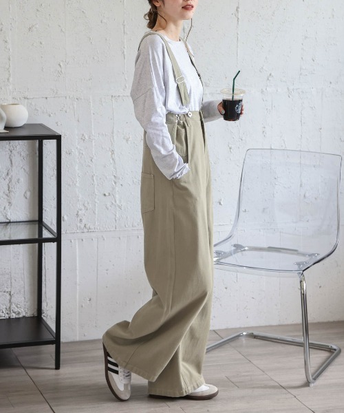 La-gemme(ラジェム)の「オーバシルエットサロペット(サロペット/オーバーオール・レディース・ブラック/カーキ/ナチュラル/ホワイト・フリー)」の16枚目の写真