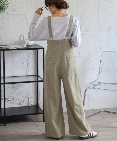 La-gemme(ラジェム)の「オーバシルエットサロペット(サロペット/オーバーオール・レディース・ブラック/カーキ/ナチュラル/ホワイト・フリー)」の17枚目の写真