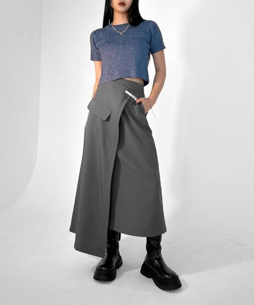 LVEU.(ラブユ.)の「【LVEU.】クルーネックラメニットトップス / トップス カットソー リブ ラメ クロップド コンパクト ショート 半袖 クルーネック ブラック ブルー(Tシャツ/カットソー・レディース・ブルー/ブラック・FREE)」の18枚目の写真