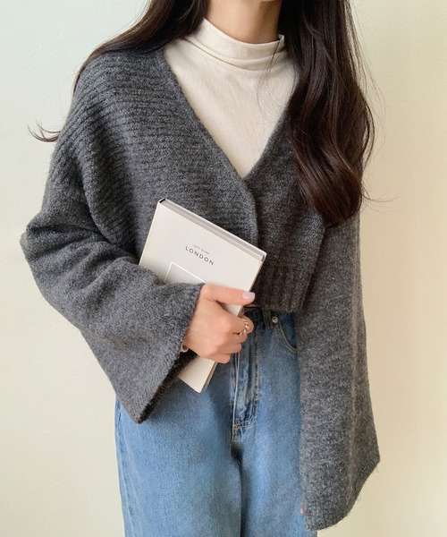 LAUIR（ラウアー）の「シャギーフレアスリーブニットショートカーディガン（カーディガン/ボレロ・レディース・チャコール/ブラック/アイボリー・MEDIUM/LARGE）」の14枚目の写真