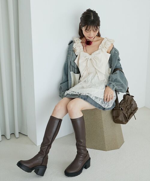 MAJESTIC LEGON（マジェスティックレゴン）の「肩フリルリボンビスチェ（ベスト・レディース・アイボリー/ブラック/ホワイト系その他2・MEDIUM）」の4枚目の写真