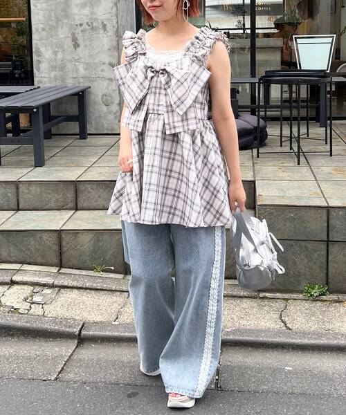 MAJESTIC LEGON（マジェスティックレゴン）の「肩フリルリボンビスチェ（ベスト・レディース・アイボリー/ブラック/ホワイト系その他2・MEDIUM）」の18枚目の写真