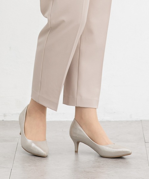Honeys（ハニーズ）の「【はっ水/吸水速乾/抗菌防臭】美ージーポインテッドトゥパンプス（パンプス・レディース・ブラウン/ブラック/グレイッシュベージュ/シルバー/ブラック系その他/ブルーグレー/ピンク/ダークブラウン/ワインレッド・23.0/23.5/24.0/22.5/24.5/25.0/25.5）」の9枚目の写真