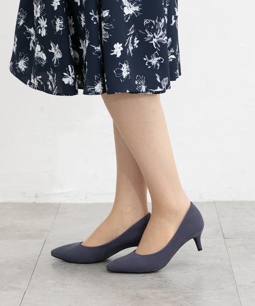 Honeys（ハニーズ）の「【はっ水/吸水速乾/抗菌防臭】美ージーポインテッドトゥパンプス（パンプス・レディース・ブラウン/ブラック/グレイッシュベージュ/シルバー/ブラック系その他/ブルーグレー/ピンク/ダークブラウン/ワインレッド・23.0/23.5/24.0/22.5/24.5/25.0/25.5）」の16枚目の写真