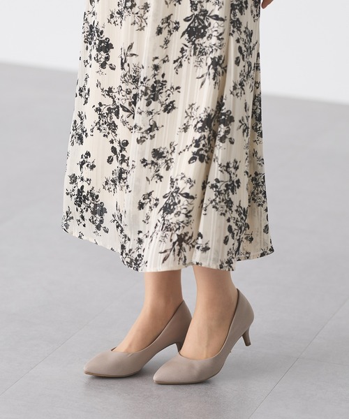 Honeys（ハニーズ）の「【はっ水/吸水速乾/抗菌防臭】美ージーポインテッドトゥパンプス（パンプス・レディース・ブラウン/ブラック/グレイッシュベージュ/シルバー/ブラック系その他/ブルーグレー/ピンク/ダークブラウン/ワインレッド・23.0/23.5/24.0/22.5/24.5/25.0/25.5）」の22枚目の写真