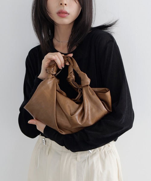 LIAN(リアン)の「サテンハンドバッグ(ハンドバッグ・レディース・ブラウン/アイボリー/ブラック・FREE)」の8枚目の写真