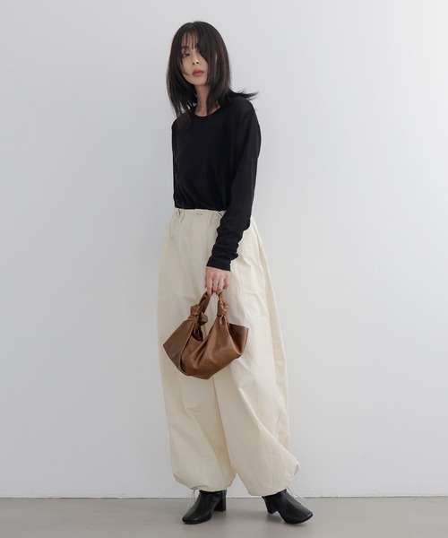 LIAN(リアン)の「サテンハンドバッグ(ハンドバッグ・レディース・ブラウン/アイボリー/ブラック・FREE)」の9枚目の写真