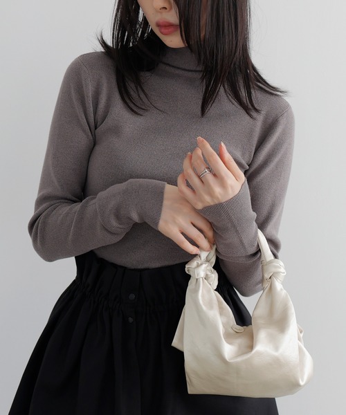 LIAN(リアン)の「サテンハンドバッグ(ハンドバッグ・レディース・ブラウン/アイボリー/ブラック・FREE)」の20枚目の写真