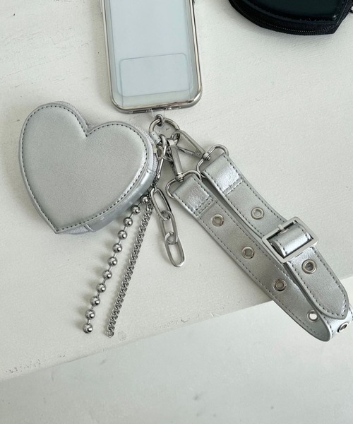 Me%（ミィパーセント）の「【ストラップシート付き】ハートポーチハンドルストラップ 211941（スマホグッズ・レディース・シルバー/ブラック・FREE）」の5枚目の写真