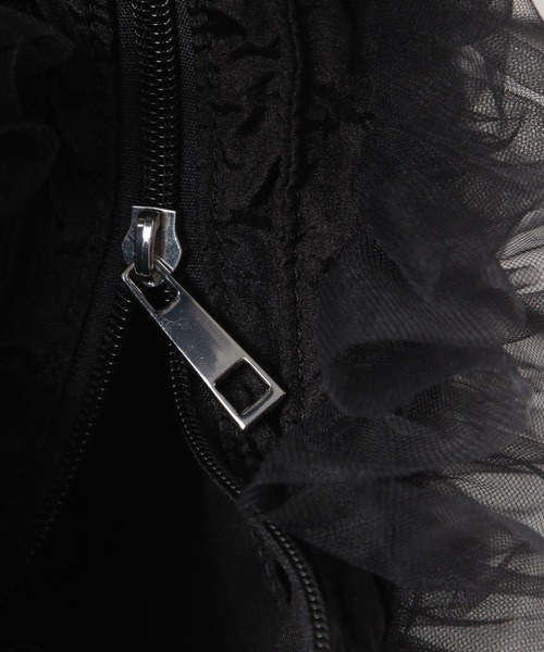 LOWRYS FARM（ローリーズファーム）の「チュールフリルショルダーＢＡＧ 240833（ショルダーバッグ・レディース・ブラック/グレー・FREE）」の11枚目の写真