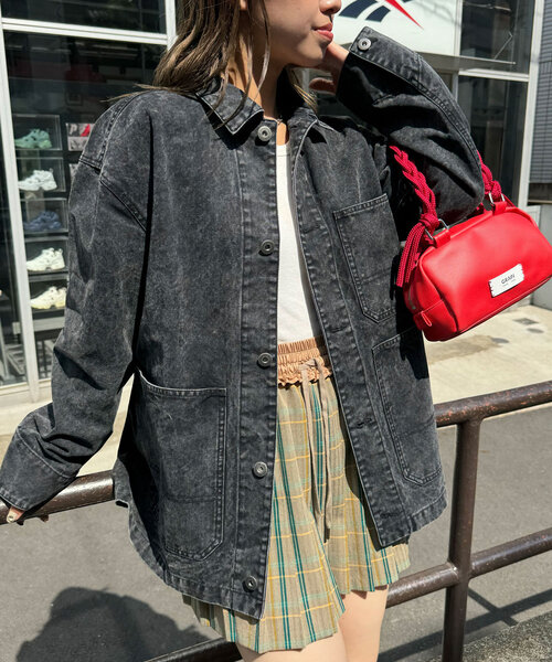 CIAOPANIC(チャオパニック)の「フェードダックデニムカバーオール(ブルゾン・レディース・チャコールグレー/ベージュ/ピンク・MEDIUM/LARGE)」の4枚目の写真