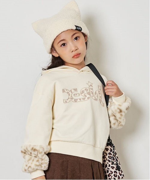 X-girl Stages（エックスガールステージス）の「アニマルロゴ袖ファーパーカー（パーカー・キッズ・ブラック/ピンク/アイボリー・80ｃｍ/90cm/100cm/110cm/120cm/130cm/140cm）」の14枚目の写真