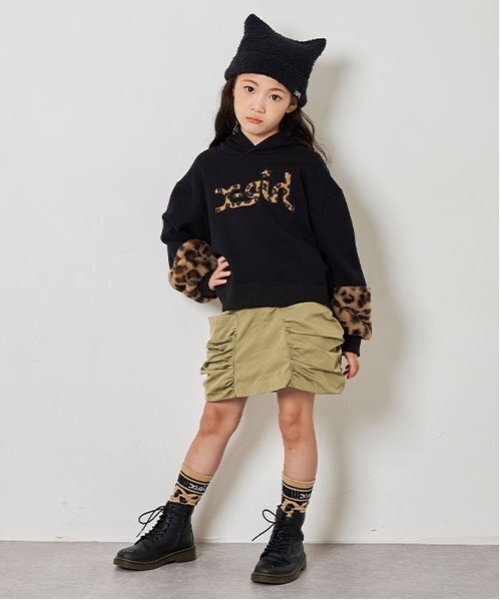 X-girl Stages（エックスガールステージス）の「アニマルロゴ袖ファーパーカー（パーカー・キッズ・ブラック/ピンク/アイボリー・80ｃｍ/90cm/100cm/110cm/120cm/130cm/140cm）」の21枚目の写真