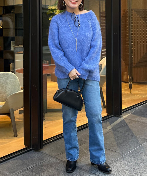 Chez toi(シェトワ)の「セミフレアデニムパンツ(デニムパンツ・レディース・インディゴブルー/ブルー/サックスブルー・MEDIUM/SMALL)」の4枚目の写真