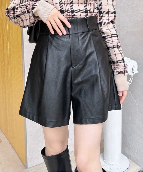 INGNI(イング)の「フェイクレザーキュロットパンツ/A(その他パンツ・レディース・ブラウン/ブラック・FREE)」の10枚目の写真