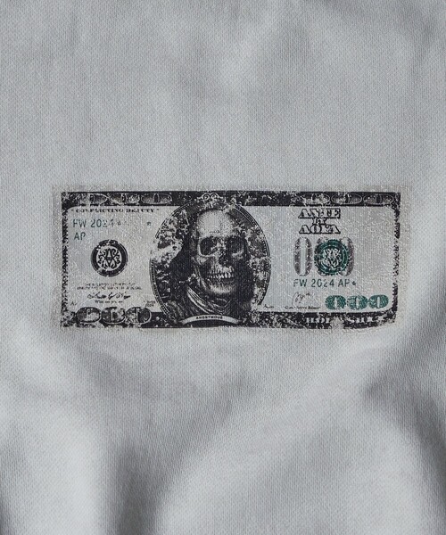 PUBLUX(パブリュクス)の「PUBLUX/パブリュクス ANTE 別注 Fake Money プリント裏毛スウェット【限定展開】(スウェット・メンズ・オフホワイト/スミクロ・SMALL/MEDIUM/LARGE)」の3枚目の写真