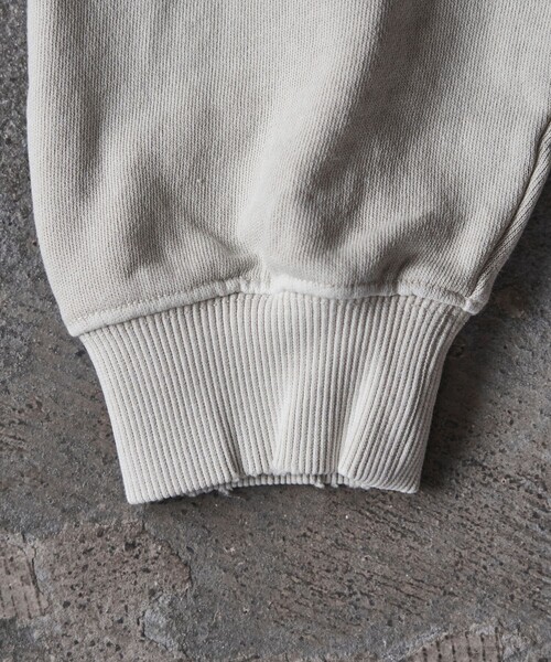 PUBLUX(パブリュクス)の「PUBLUX/パブリュクス ANTE 別注 Fake Money プリント裏毛スウェット【限定展開】(スウェット・メンズ・オフホワイト/スミクロ・SMALL/MEDIUM/LARGE)」の10枚目の写真