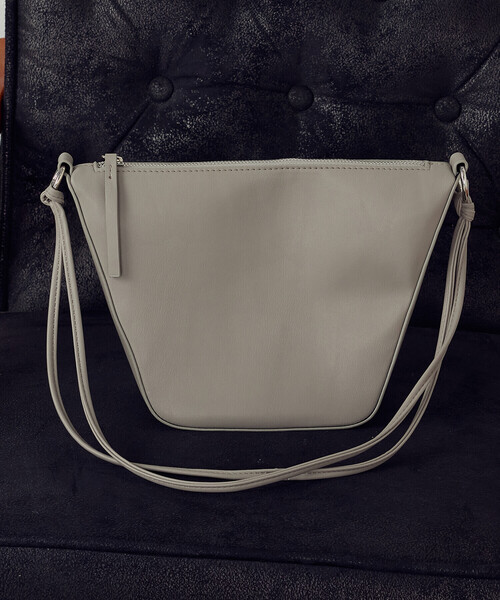MONO COMME CA(モノコムサ)の「ワンショルダーバッグ(ショルダーバッグ・レディース・ブラック/グレー・FREE)」の19枚目の写真