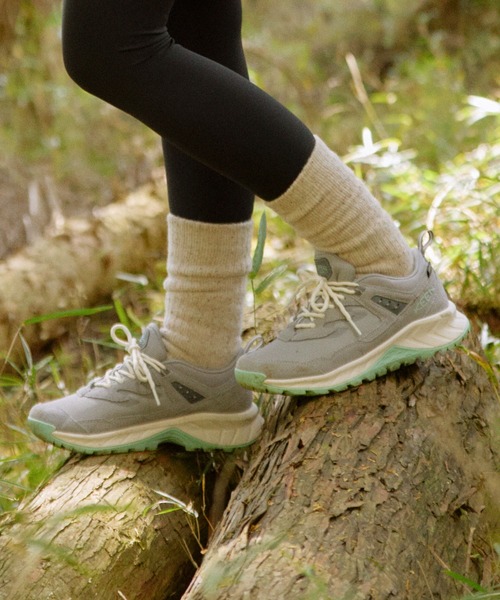 KEEN(キーン)の「HIGHTRAIL WP / ハイトレイル ウォータープルーフ / レディース トレッキングシューズ 防水(ブーツ・レディース・グレー・24cm/25.5cm/25cm/24.5cm/23.5cm/23cm/22.5cm/26cm)」の13枚目の写真