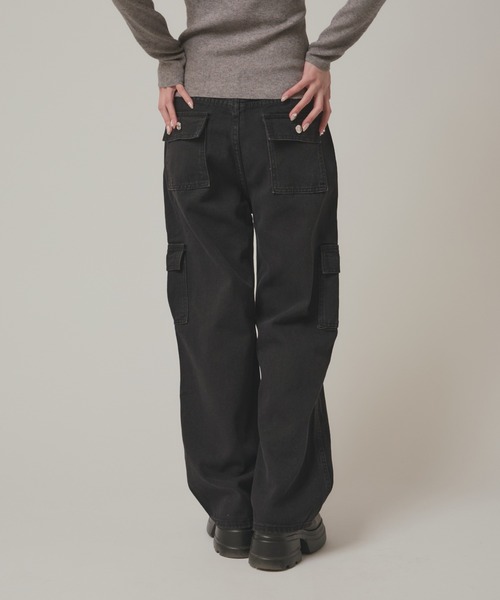 BLANK　（ブランク）の「Loose Silhouette Denim Cargo Pants/ルーズシルエット デニムカーゴパンツ（カーゴパンツ・レディース・グレー・M）」の7枚目の写真