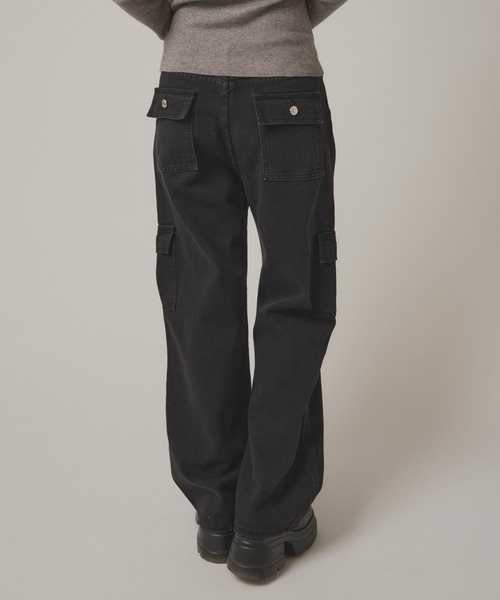 BLANK　（ブランク）の「Loose Silhouette Denim Cargo Pants/ルーズシルエット デニムカーゴパンツ（カーゴパンツ・レディース・グレー・M）」の8枚目の写真