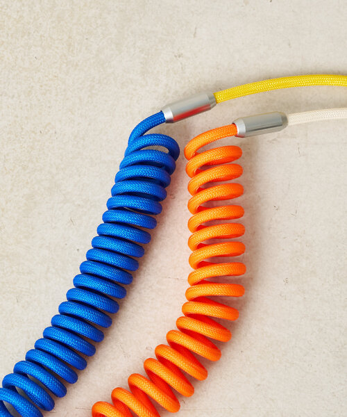 BIRTHDAY BAR（バースデイバー）の「【SAHIR サヒール】Bicolor cable lightning（スマホグッズ・レディース・オレンジ/ブルー・0）」の11枚目の写真