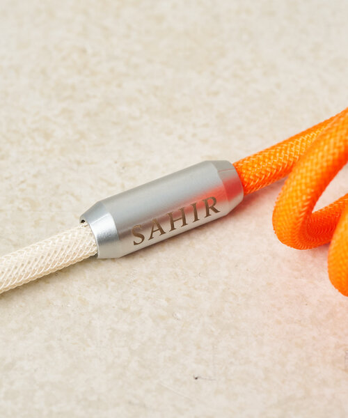BIRTHDAY BAR（バースデイバー）の「【SAHIR サヒール】Bicolor cable lightning（スマホグッズ・レディース・オレンジ/ブルー・0）」の6枚目の写真