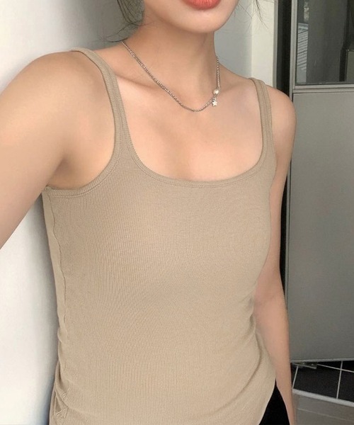 DAY CLOSET(デイ クローゼット)の「レディース レイヤードで大活躍。カップ付きリブニットタンクトップ(タンクトップ・レディース・グレー/アイボリー/ブラウン/ベージュ/ブラック/チャコールグレー/キナリ/レッド系その他/ピンクベージュ・FREE)」の21枚目の写真