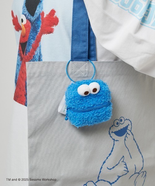 SESAME STREET（セサミストリート）の「イヤホン　ポーチチャーム（AirPods対応）（ヘッドフォン/イヤホン・レディース・ブルー/レッド/ピンク/オレンジ・FREE）」の6枚目の写真