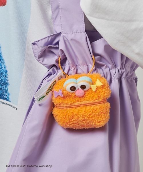 SESAME STREET（セサミストリート）の「イヤホン　ポーチチャーム（AirPods対応）（ヘッドフォン/イヤホン・レディース・ブルー/レッド/ピンク/オレンジ・FREE）」の8枚目の写真