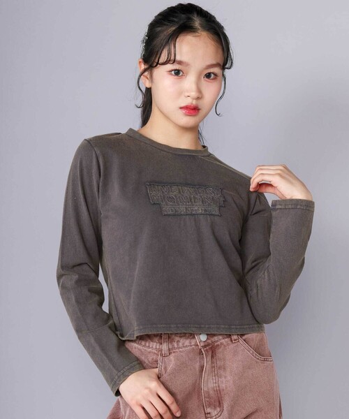 ZIDDY(ジディ)の「【 ニコ☆プチ 掲載 】プレグラピグメントTシャツ(130~160cm)(Tシャツ/カットソー・キッズ・ブラック/ブルー・FREE/130cm/140cm/150cm)」の2枚目の写真