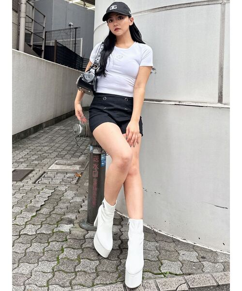 GYDA(ジェイダ)の「ハイウエストボタンショートパンツ(その他パンツ・レディース・ブラック/アイボリー・FREE)」の15枚目の写真