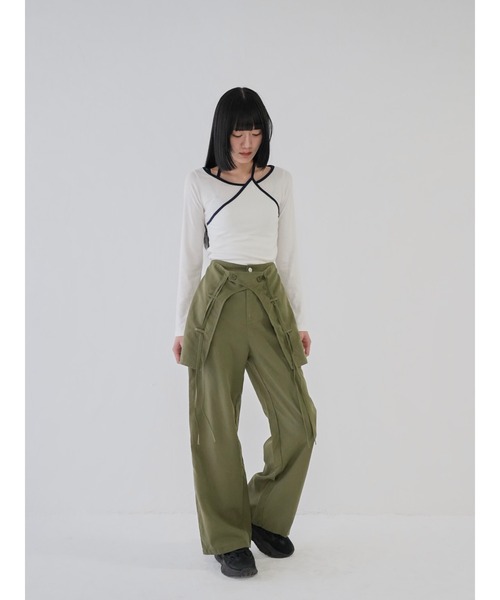 Uenui(ウニュイ)の「【 cunii 】レイヤード ポケット パンツ(その他パンツ・レディース・カーキ/ブラック/チャコールグレー・M)」の7枚目の写真