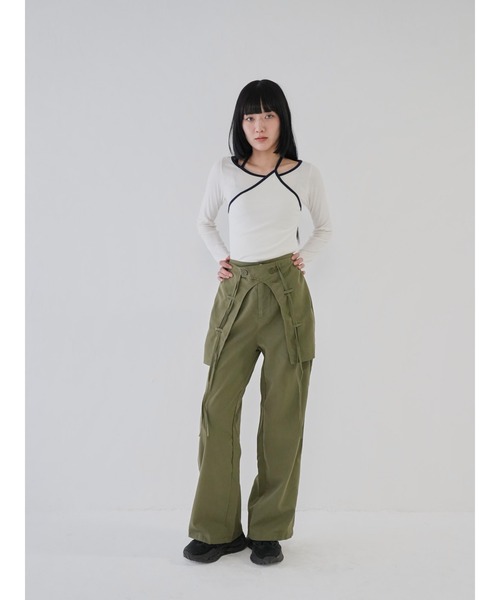 Uenui(ウニュイ)の「【 cunii 】レイヤード ポケット パンツ(その他パンツ・レディース・カーキ/ブラック/チャコールグレー・M)」の5枚目の写真