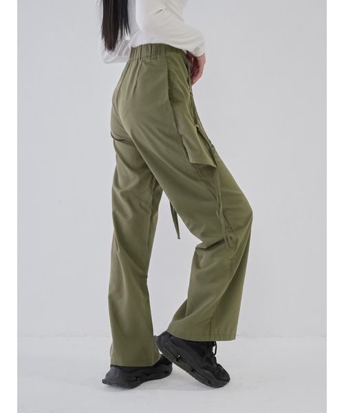 Uenui(ウニュイ)の「【 cunii 】レイヤード ポケット パンツ(その他パンツ・レディース・カーキ/ブラック/チャコールグレー・M)」の17枚目の写真