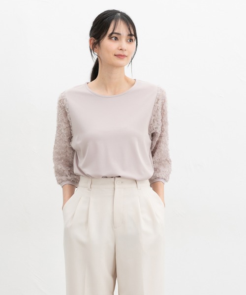 Honeys（ハニーズ）の「６分袖レース使いトップス（Tシャツ/カットソー・レディース・アイボリー/グレイッシュベージュ/サックスブルー/ブラック・L/LL/M/S）」の4枚目の写真