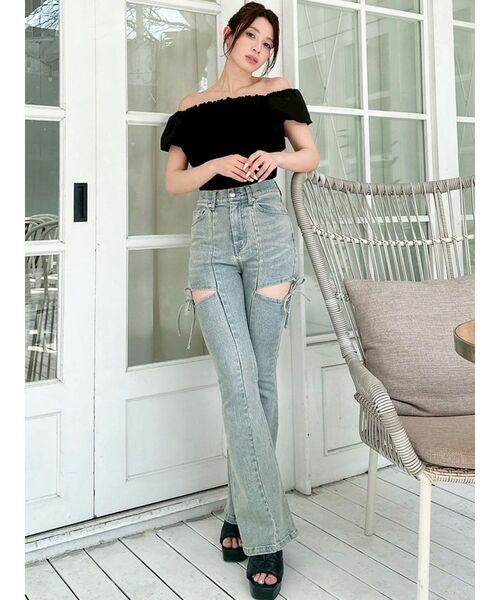 RESEXXY（リゼクシー）の「カットアウトリボンデニムパンツ