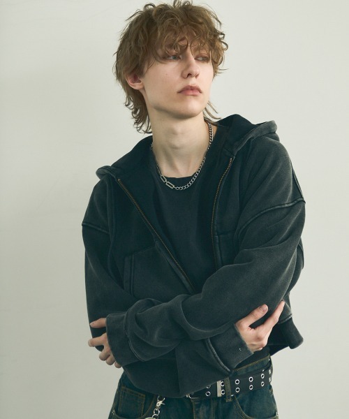 Shoowtime(ショウタイム)の「Pigment dye short length double zip hoodie / ピグメントダイショート丈ダブルジップパーカー(パーカー・メンズ・ブラック系/カーキ系/カーキブラウン/グレー系/グリーン系その他/グレー系その他/ブラウン系その他/ブラック系その他・SMALL/MEDIUM/LARGE/X-LARGE)」の17枚目の写真