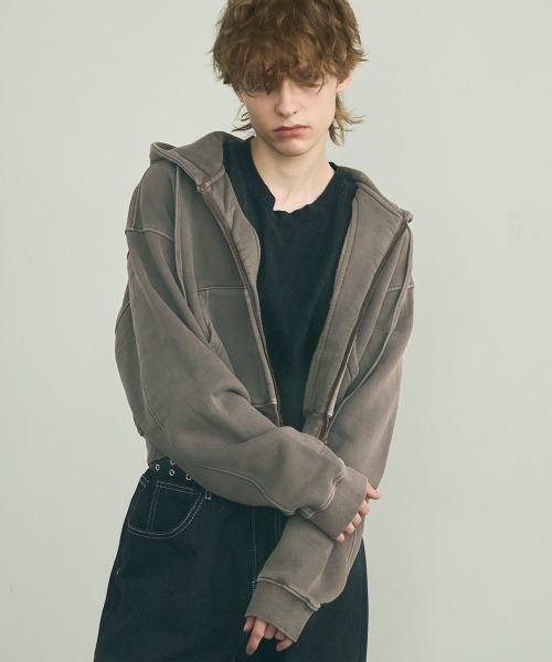 ADAMASTE（アダマスト）の「pigment double zip hoodie