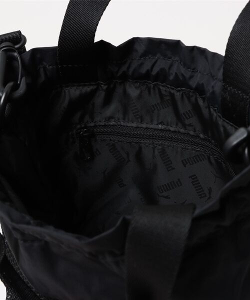 PUMA（プーマ）の「PUMA プーマ ウィメンズサマー スモール バケット バッグ 3L（ショルダーバッグ・レディース・グリーン/ブラック・フリー）」の4枚目の写真