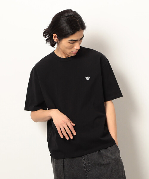 Purple&Yellow（パープルアンドイエロー）の「ワンポイントハート刺繍 半袖Ｔシャツ（Tシャツ/カットソー・メンズ・ブラック/ネイビー/ホワイト/サックスブルー・MEDIUM/SMALL/LARGE）」の16枚目の写真