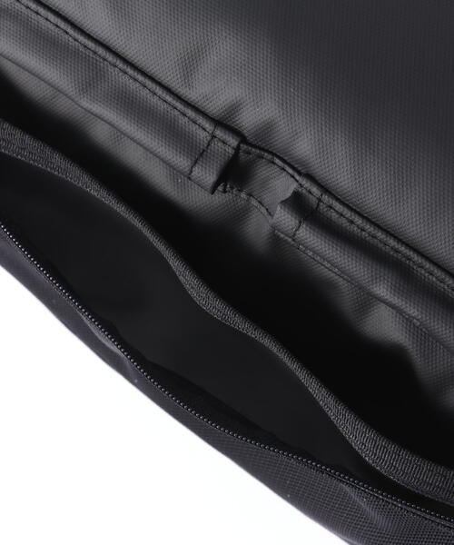 Topologie（トポロジー）の「Topologie/トポロジー  Flat Sacoche Small フラット サコッシュ スモール【バッグ単体】（ショルダーバッグ・メンズ・ブラック/グレー・F）」の16枚目の写真