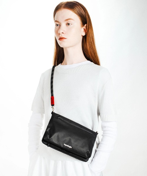 topology Flat Sacoche Small Black紐付き