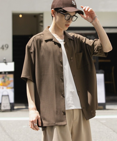 SENSE OF PLACE by URBAN RESEARCH（センスオブプレイスバイアーバンリサーチ）の「『ユニセックス』オープンカラールーズショートスリーブシャツ（シャツ/ブラウス・メンズ・チャコールグレー/ライトベージュ/ブラック/ブラウン・SMALL/MEDIUM/LARGE）」の3枚目の写真