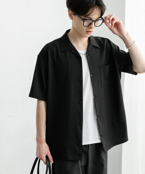 SENSE OF PLACE by URBAN RESEARCH（センスオブプレイスバイアーバンリサーチ）の「『ユニセックス』オープンカラールーズショートスリーブシャツ（シャツ/ブラウス・メンズ・チャコールグレー/ライトベージュ/ブラック/ブラウン・SMALL/MEDIUM/LARGE）」の2枚目の写真