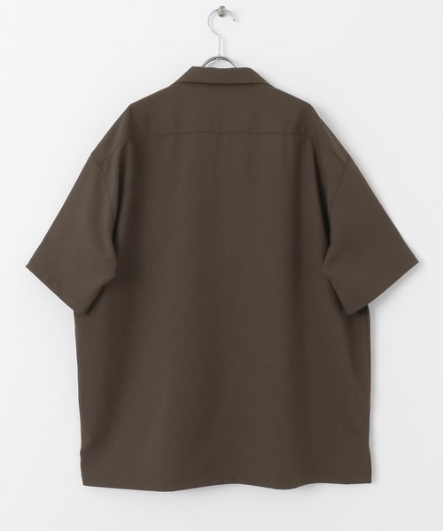SENSE OF PLACE by URBAN RESEARCH（センスオブプレイスバイアーバンリサーチ）の「『ユニセックス』オープンカラールーズショートスリーブシャツ（シャツ/ブラウス・メンズ・チャコールグレー/ライトベージュ/ブラック/ブラウン・SMALL/MEDIUM/LARGE）」の8枚目の写真