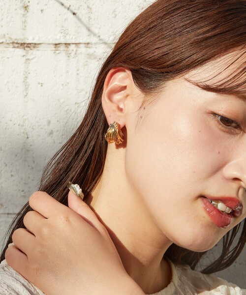 FREAK'S STORE(フリークスストア)の「限定展開 ボリュームフープピアス(ピアス(両耳用)・レディース・ゴールド/シルバー・ONE SIZE)」の7枚目の写真