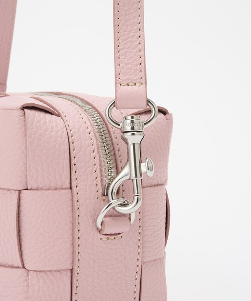 IACUCCI（イアクッチ）の「ベルタ XXS CERVO（ショルダーバッグ・レディース・ネイビー/ピンク/ボルドー・FREE）」の13枚目の写真