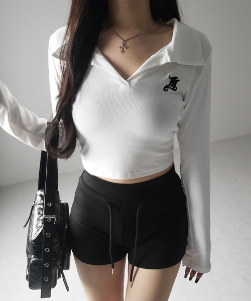 me+em select(ミームセレクト)の「【 2color 】M LOGO スキッパーショートTシャツ / M LOGO skipper neck short T-shirt(Tシャツ/カットソー・レディース・ブラック/ホワイト・FREE)」の6枚目の写真