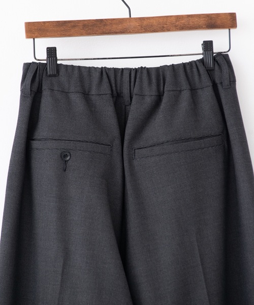 RYU(リュー)の「gabardine two-tuck slacks(スラックス・メンズ・ダークネイビー/ダークグレー・1/2/4)」の10枚目の写真
